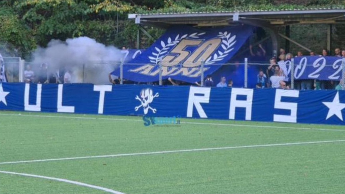 Zaino Ultras Ferrara Cuore Biancoazzurro – Tifosi Calcio, Adulto E Bambino, Nylon Impermeabile, 41x21x16 Cm